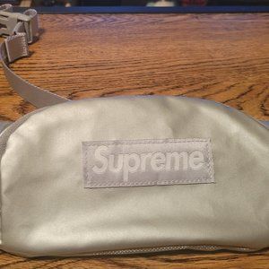 Supreme small waist bag